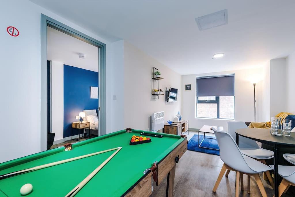 Stylish Central Apartment, Sleeps 4, Pool Table, Available For Long Term Stays Liverpool Luaran gambar